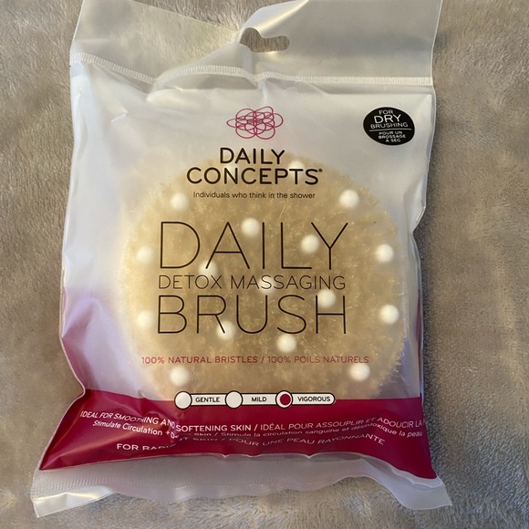 Daily Concepts detox massaging brush - Picture 1 of 4